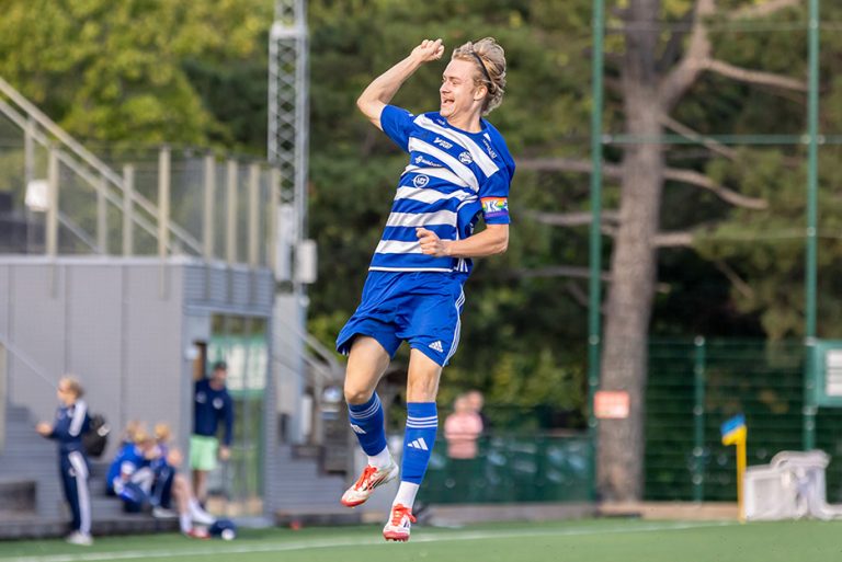 Lidingö vinner division 3 i fotboll!